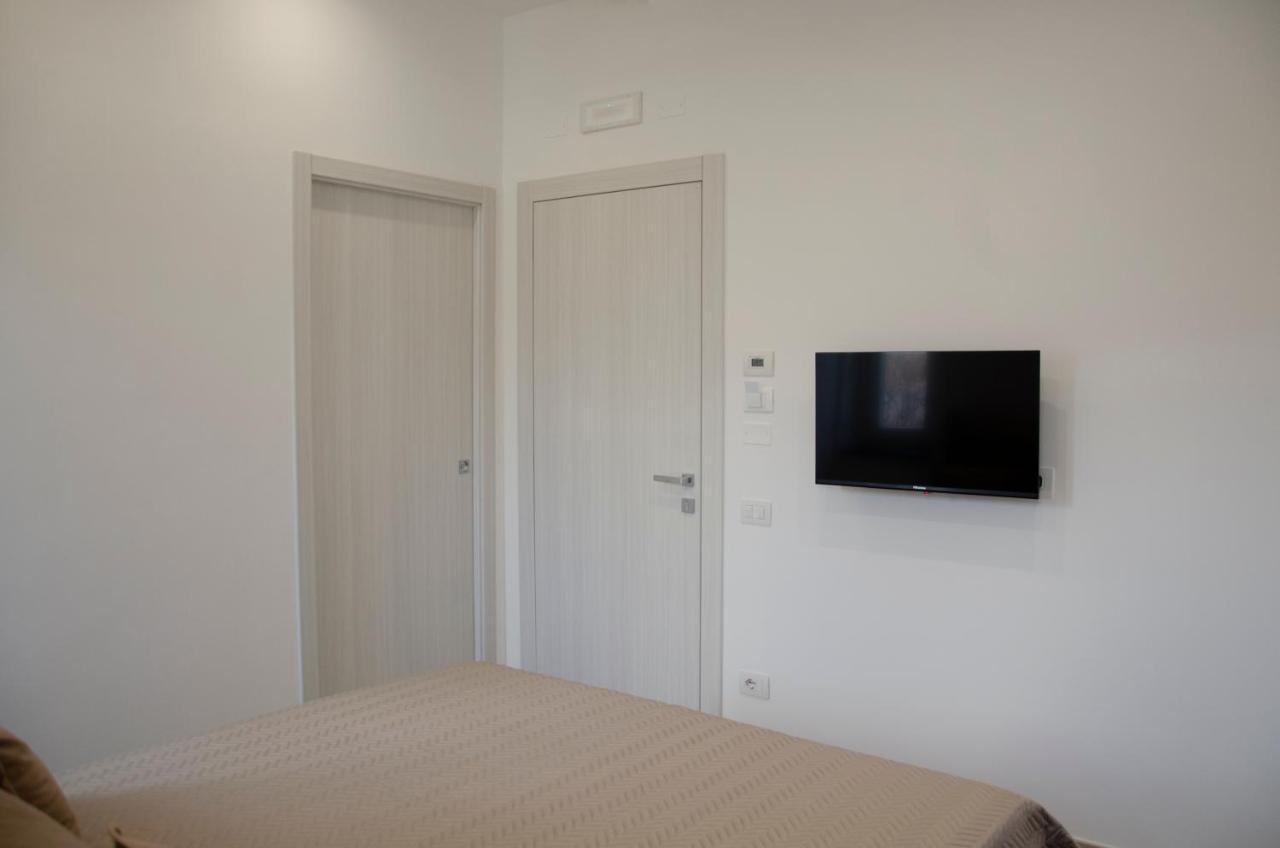 Donna Elena Rooms Sant'Egidio del Monte Albino Exterior foto